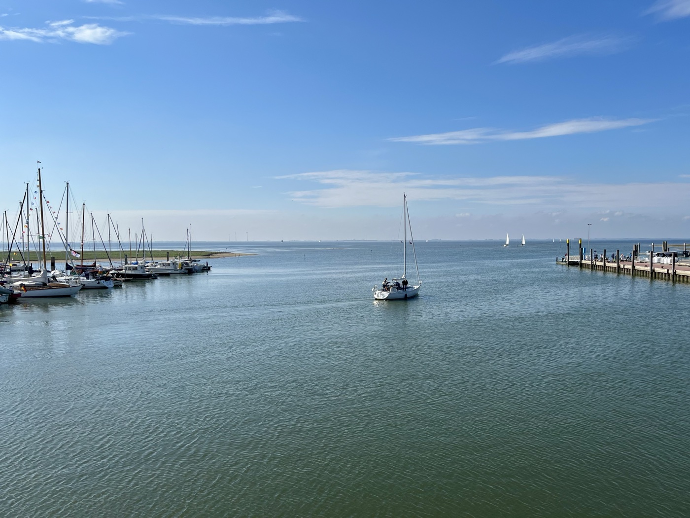 Hafen von Spiekeroog mit Segelbooten
